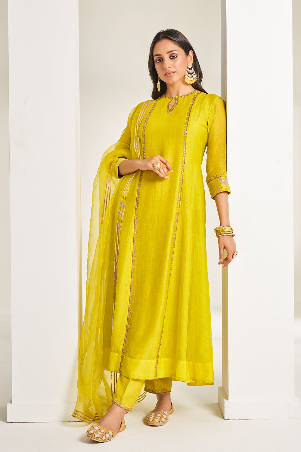 Kamiya Jani in Yellow Kurta set