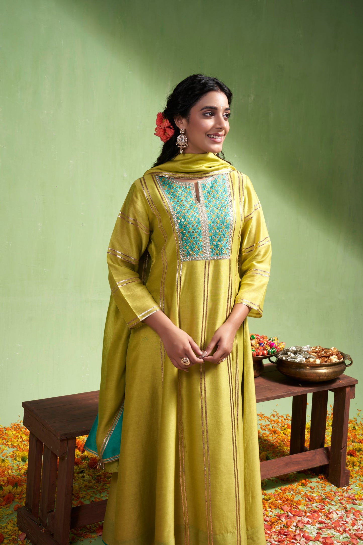 Niharika Set