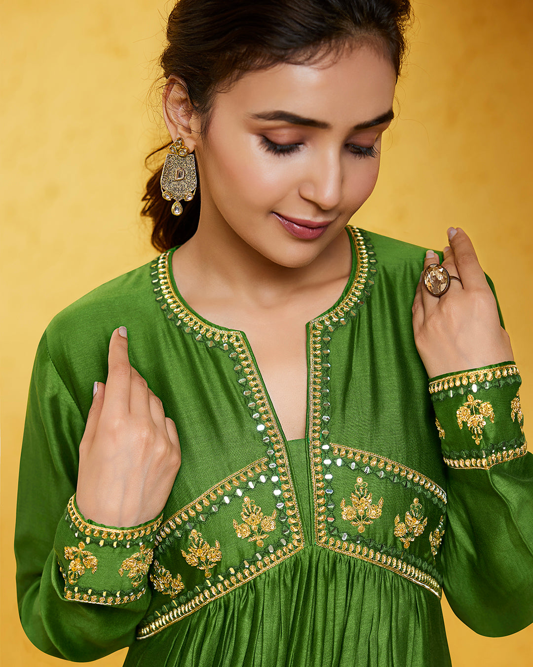 Ishita Dutta in Parrot Green Anarkali