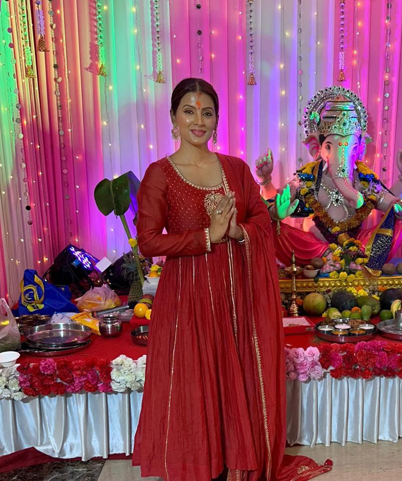 Geeta Basra in Ruha Set