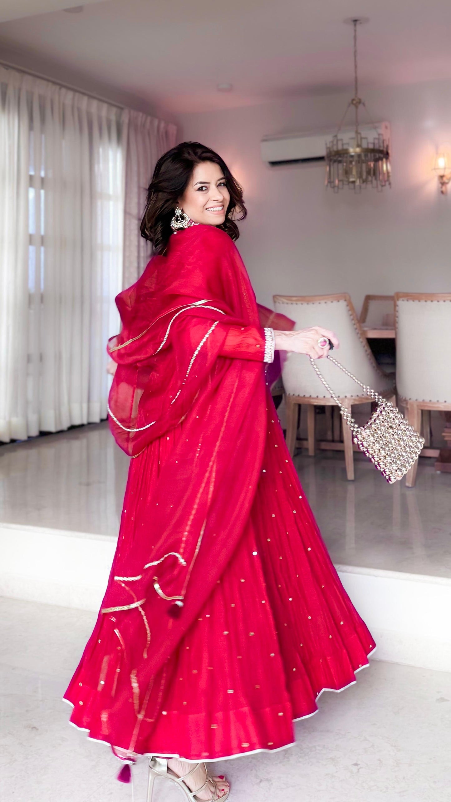 Rishu Diwan in Parijat Set