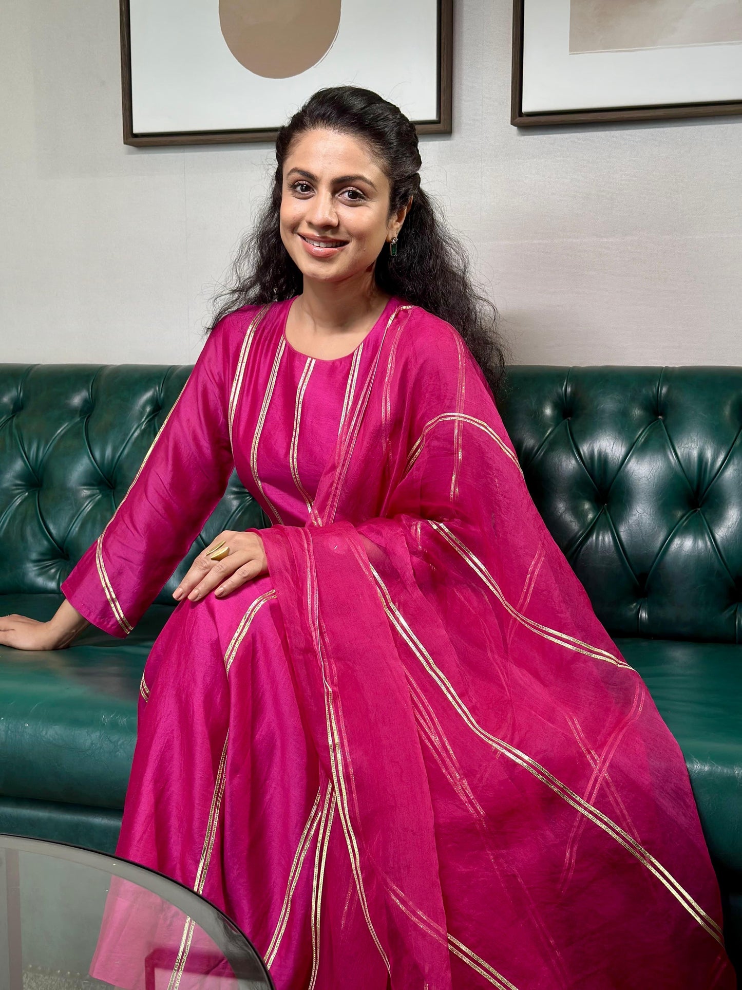 Manasi Parekh in Pratibha set