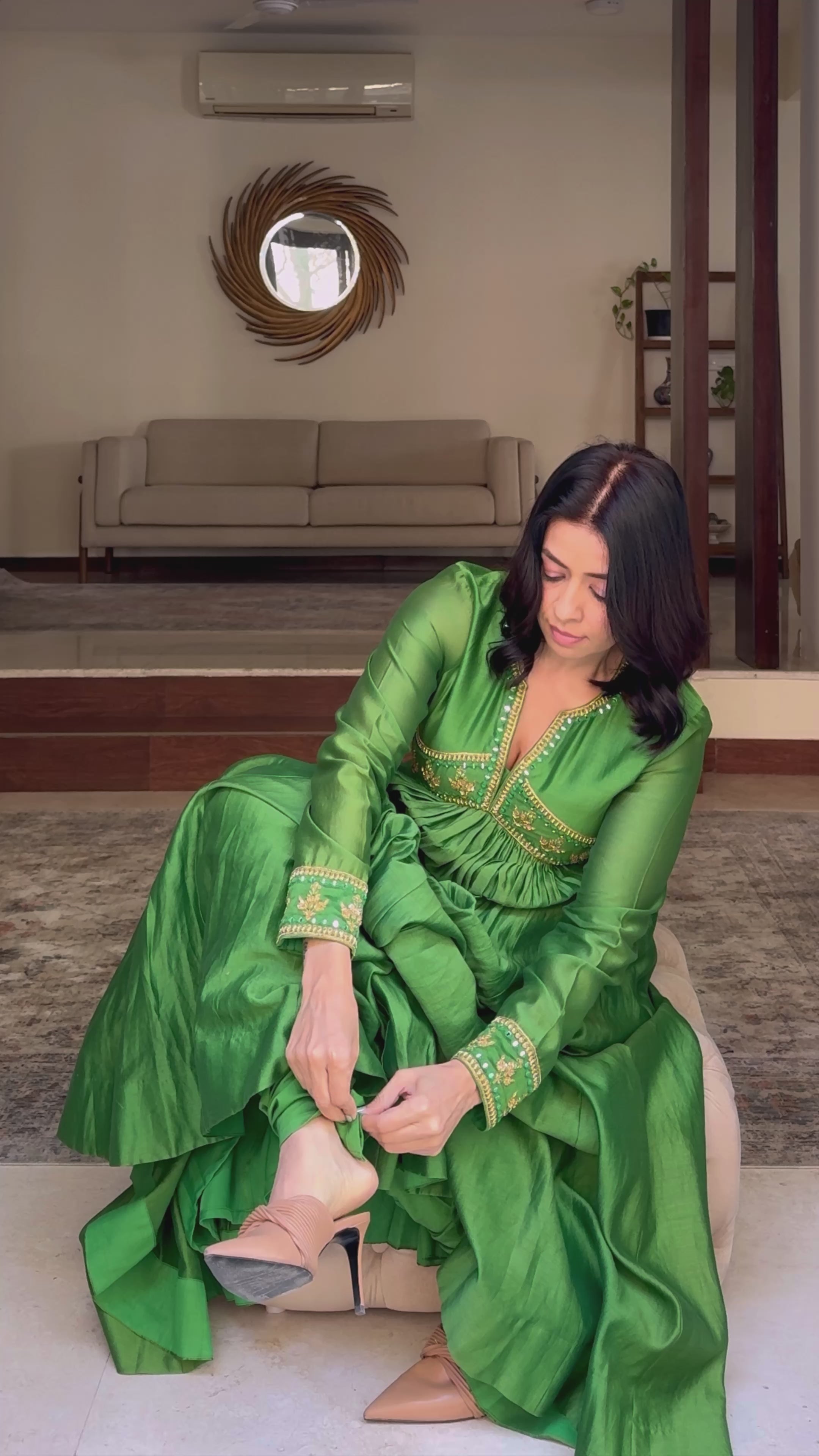 Load video: Dress up with Rishu Diwan in Almaari